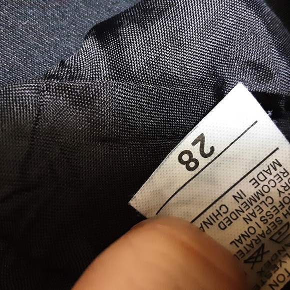 BLACK DESTRUCTED SKINNY JEANS 28 - Picture 5 of 7